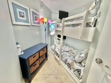 Waterscape A302 Bunkroom