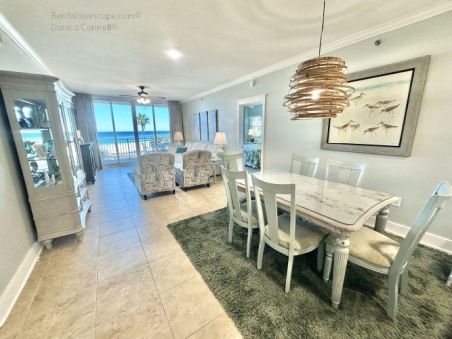 Waterscape A302 Dining room