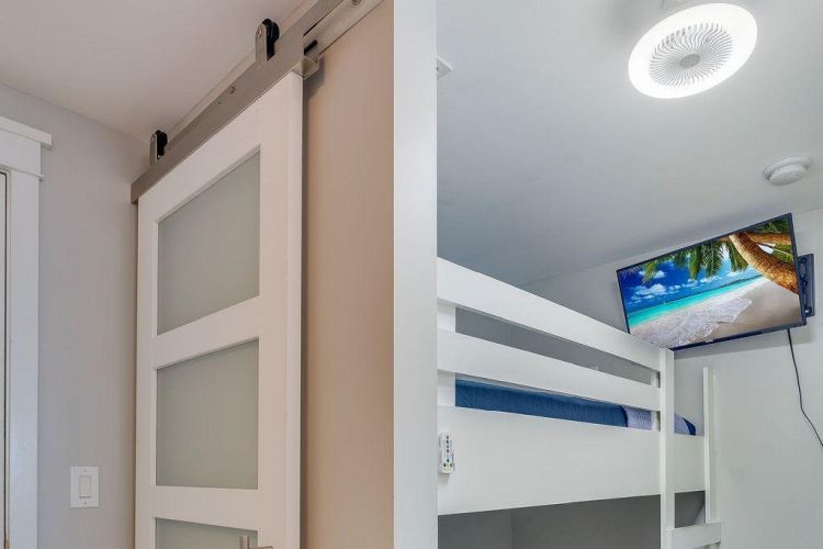 Waterscape C601 Entry Hall