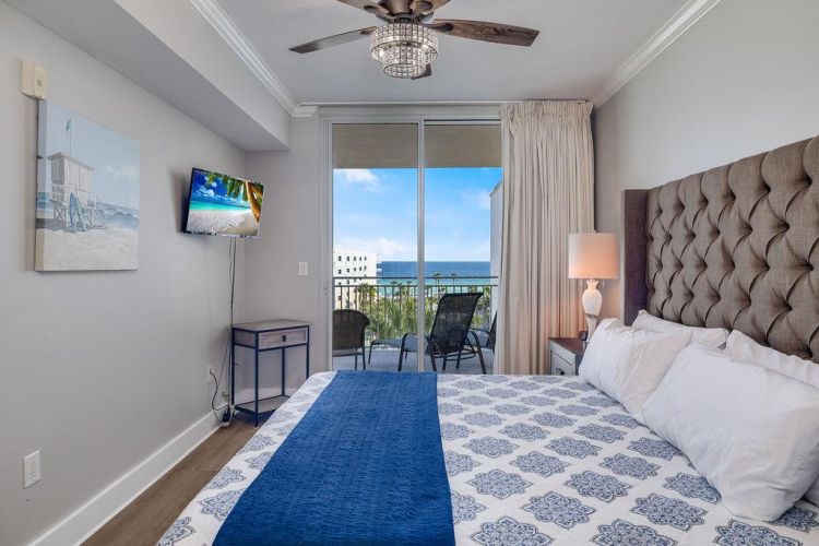 Waterscape C601 Master Bedroom